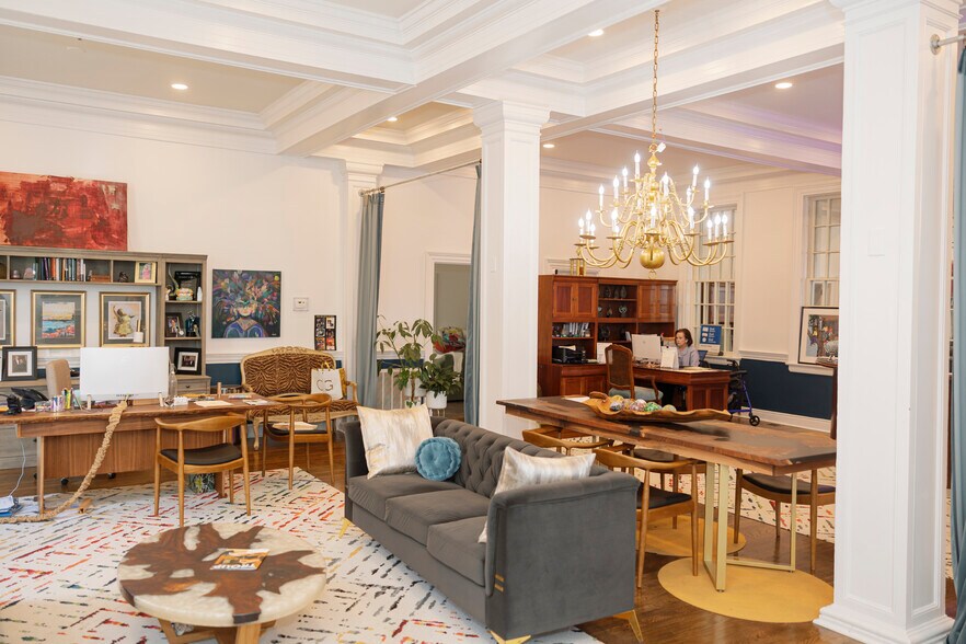 More Photos Of 119 Ridley Ave, Lagrange Office For Sale