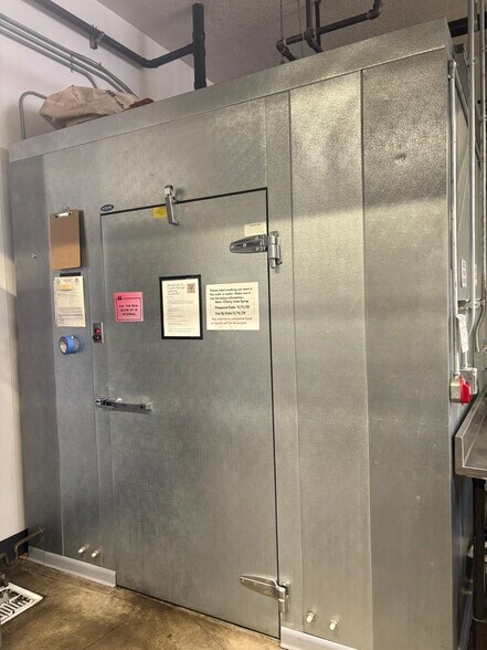 More Photos Of 1140 SE 7th Ave, Portland Manufacturing For Lease