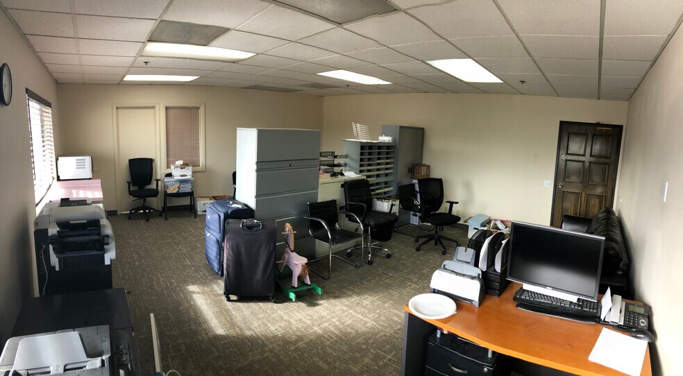 More Photos Of 250 E Easy St, Simi Valley Office For Lease