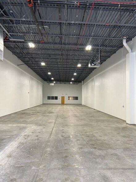 More Photos Of 153 Northboro Rd, Southborough Light Distribution For Lease