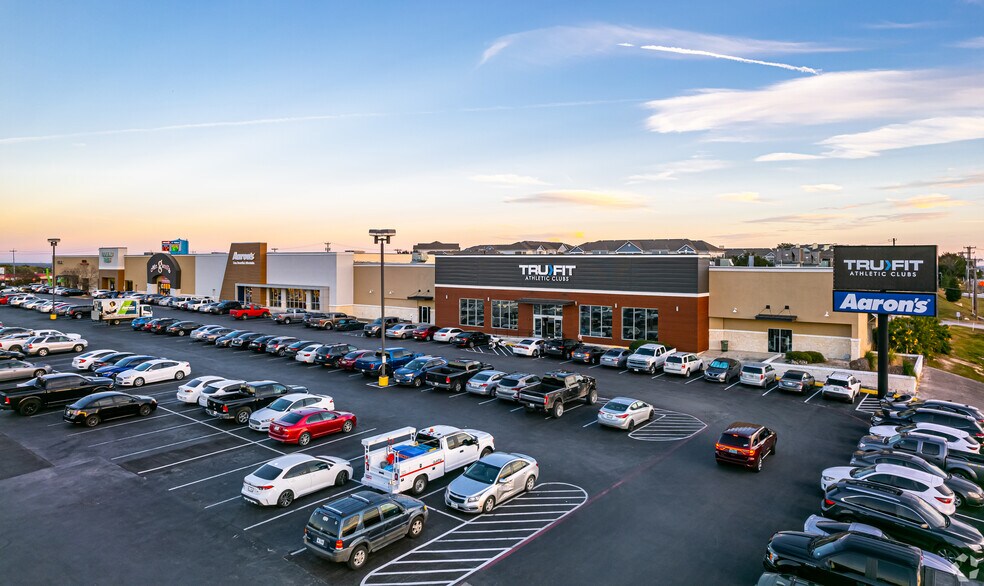 More Photos Of 2921-2935 Pat Booker Rd, Universal City Unknown For Lease