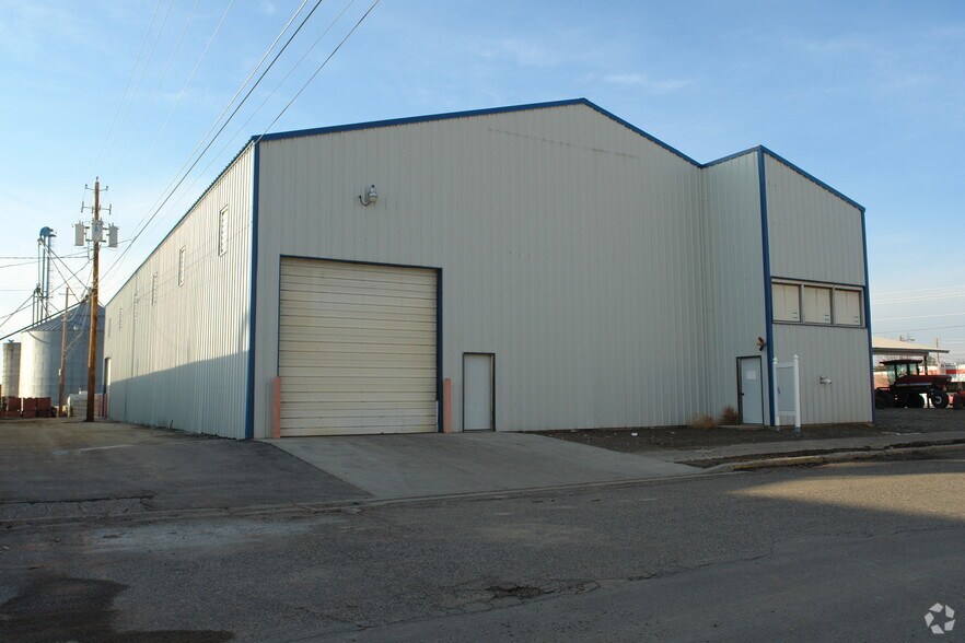 More Photos Of 131 E 2nd St, Weiser Warehouse For Lease