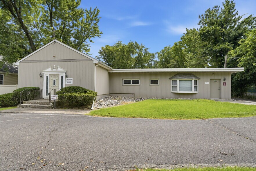 More Photos Of 3157 Mechanicsville Rd, Eddington Medical For Sale