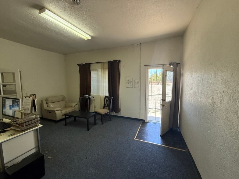 More Photos Of 2651 Henderson, Redding Warehouse For Sale