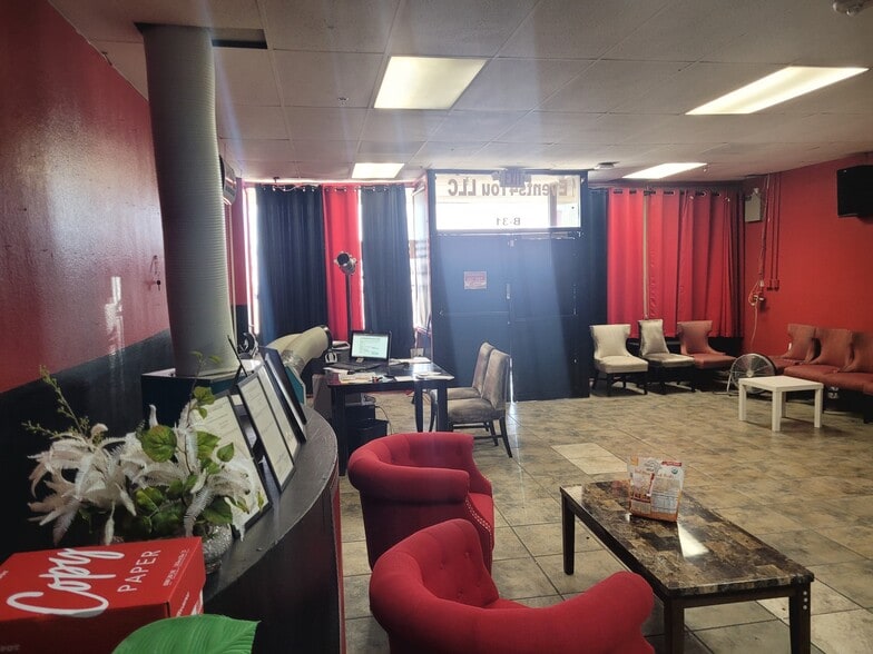 More Photos Of 953 E Sahara Ave, Las Vegas Storefront For Sale