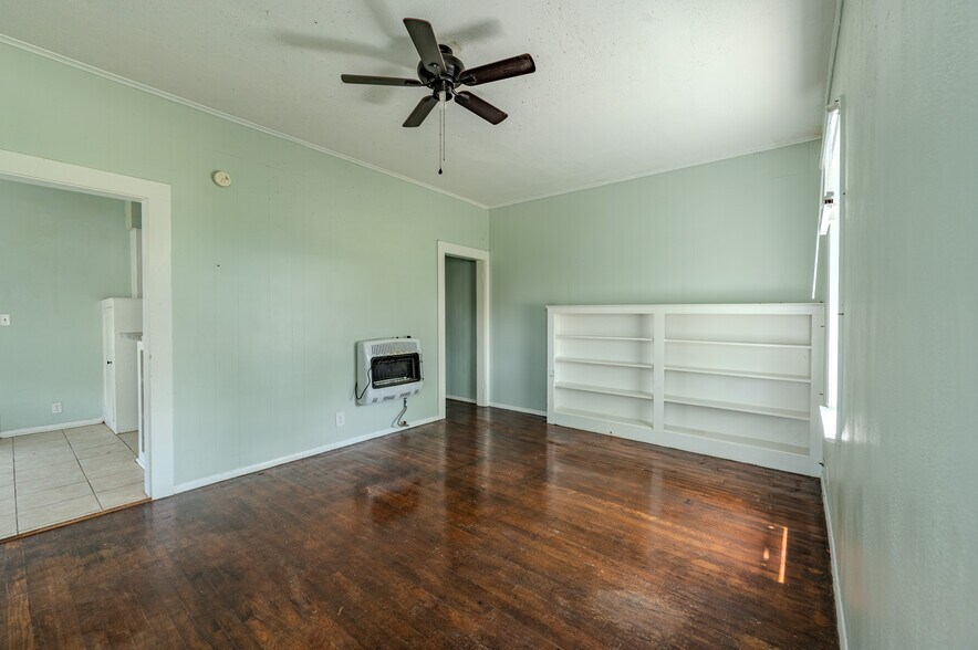 More Photos Of 732 W Alice Ave, Kingsville Apartments For Sale