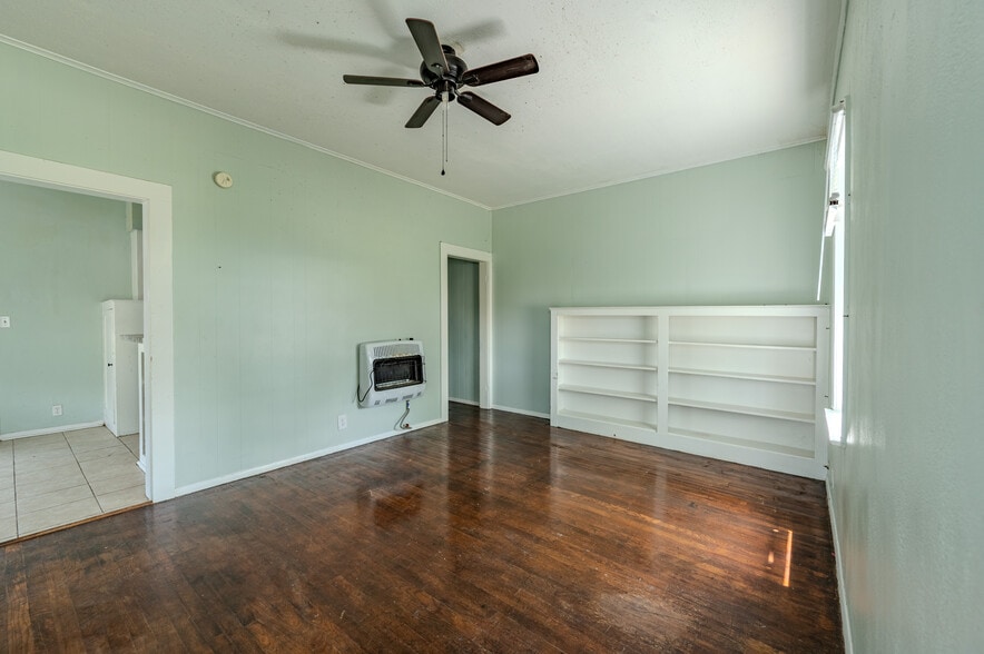 More Photos Of 732 W Alice Ave, Kingsville Multifamily For Sale