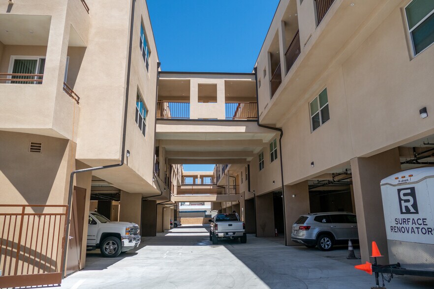 More Photos Of 2910 Allesandro St, Los Angeles Apartments For Lease
