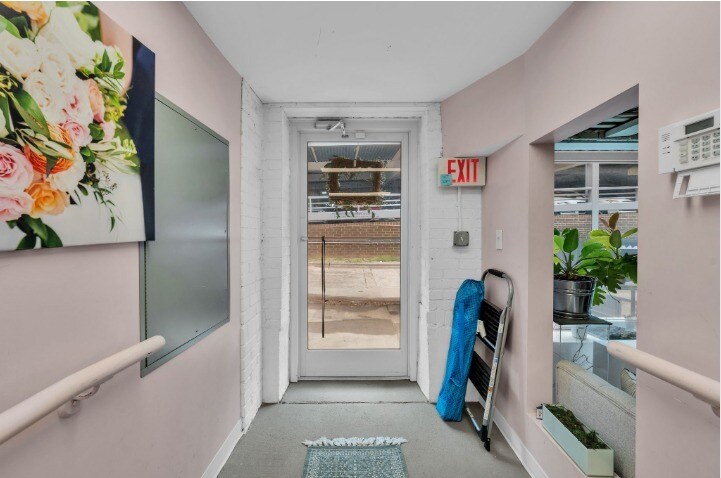 More Photos Of 124 E Main St, Durham Storefront Retail Office For Sale