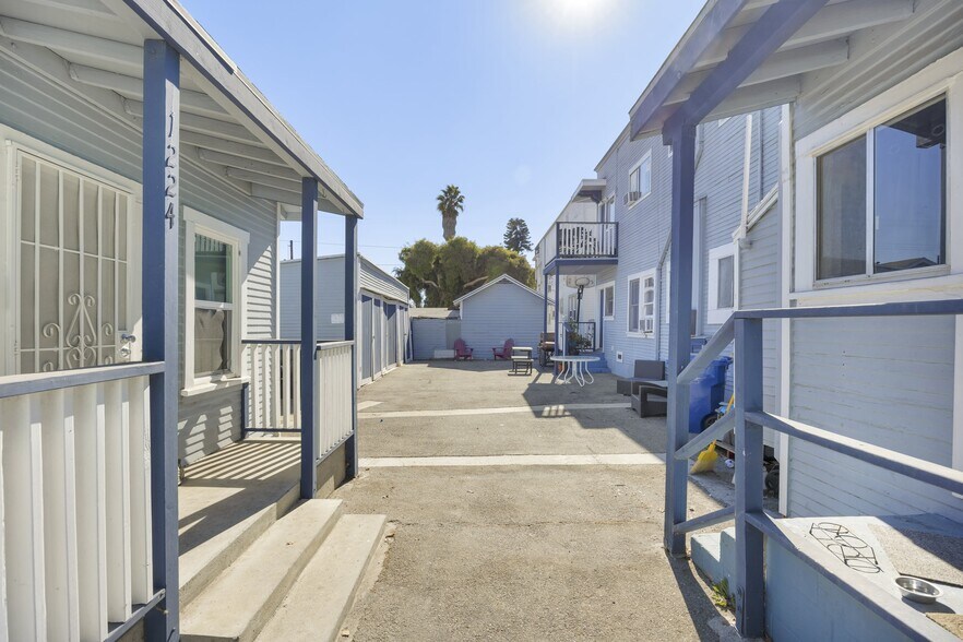 More Photos Of 1224 S Mesa St, San Pedro Apartments For Sale