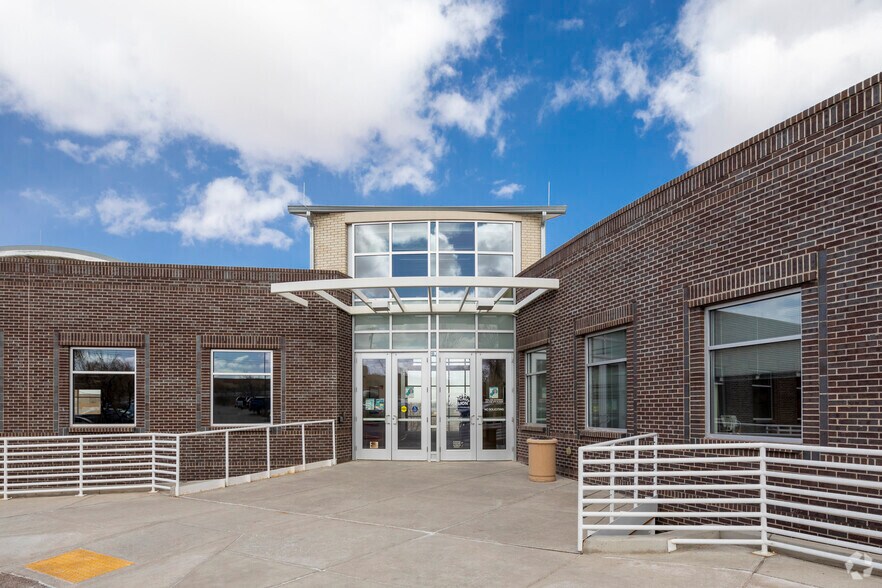 Primary Photo Of 10511 Golf Course Rd NW, Albuquerque Medical For Lease