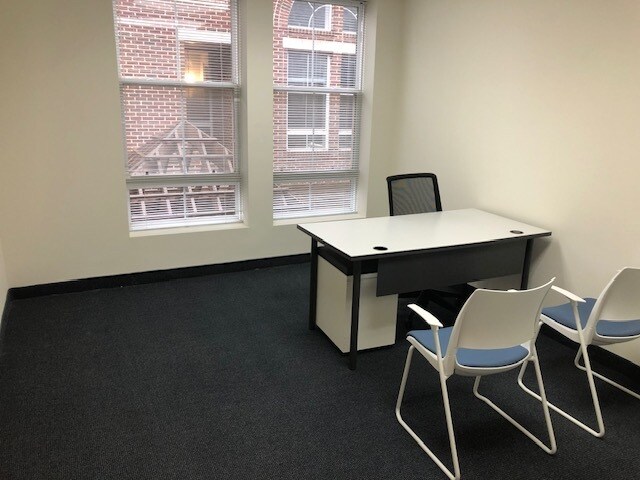 More Photos Of 21155 Whitfield Pl, Sterling Office For Sale