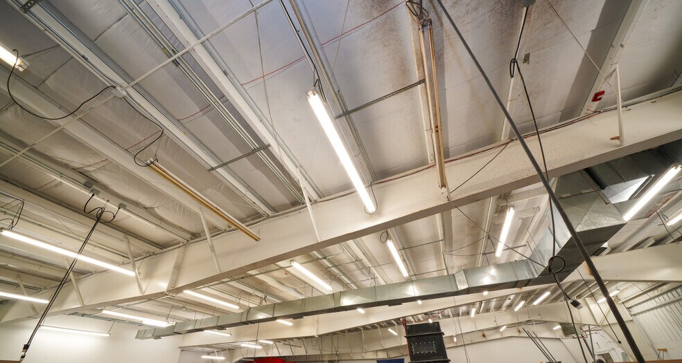 More Photos Of 248 Northport Ave, Belfast Manufacturing For Sale