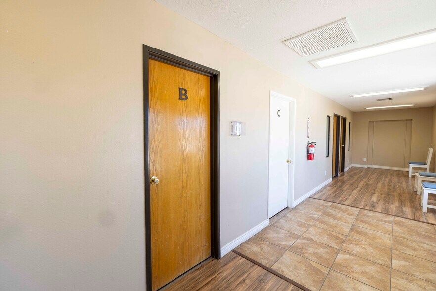 More Photos Of 18026 Jonathan St, Adelanto Medical For Lease