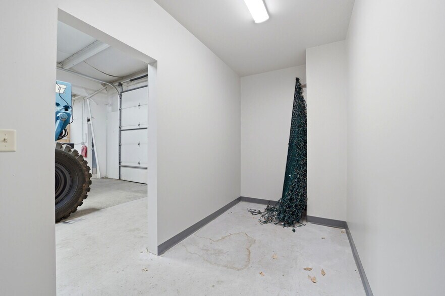 More Photos Of 114 5th St, Fowler Industrial For Lease