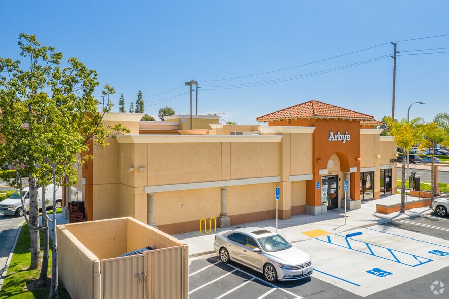 More Photos Of 2315-2595 E Imperial Hwy, Brea Unknown For Lease