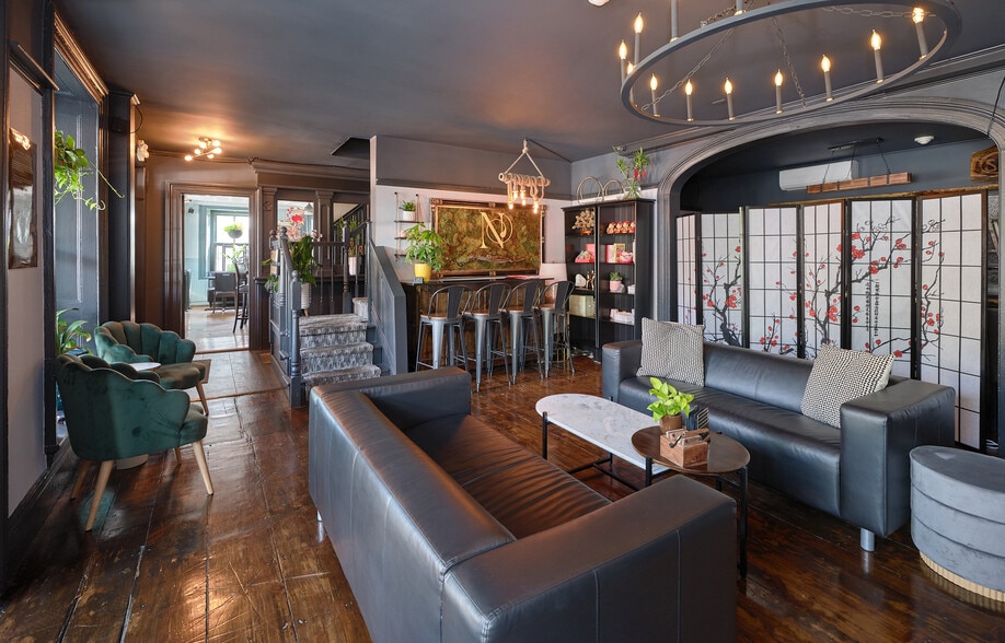 More Photos Of 31 Race St, Frenchtown Hotel For Sale
