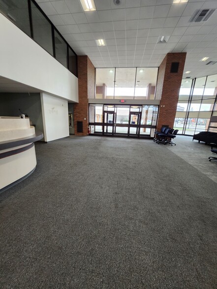 More Photos Of 2 N Mill St, New Castle Bank For Sale