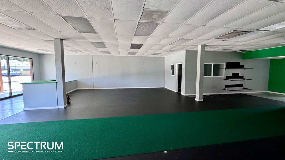More Photos Of 17648-17656 Ventura Blvd, Encino Unknown For Lease