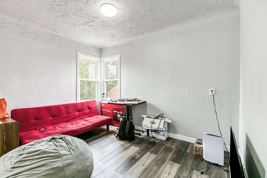 More Photos Of 22 Whittaker St, Sudbury Multifamily For Sale