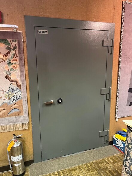 More Photos Of 29 E Front St, Red Bank Storefront For Sale