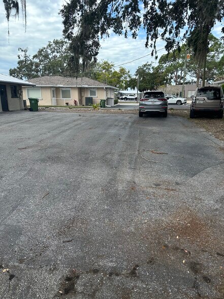 More Photos Of 3010 Manatee Ave, Bradenton Medical For Sale