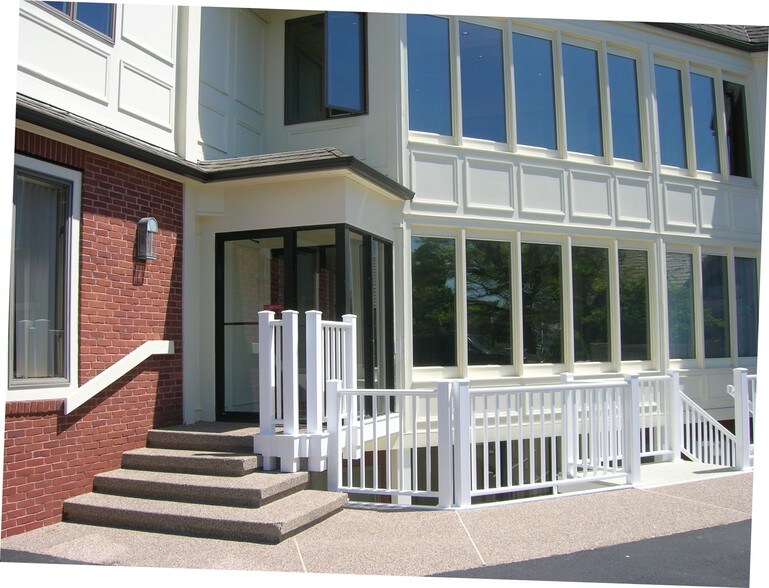 More Photos Of 35 Winter St, Hyannis Office For Lease