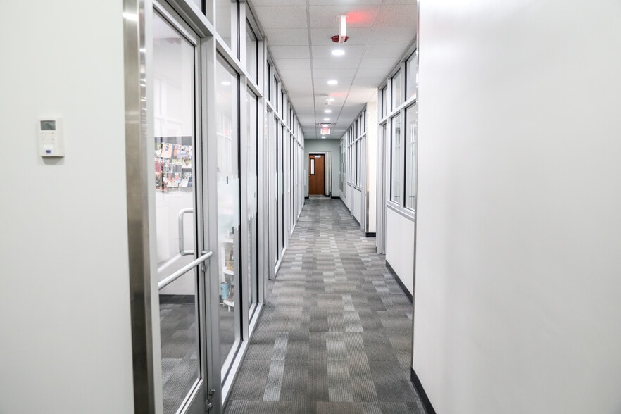 More Photos Of 4695 S Atlanta Rd, Smyrna Office For Sale