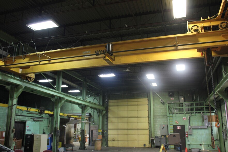 More Photos Of 1954 10 Av NW, Medicine Hat Warehouse For Sale