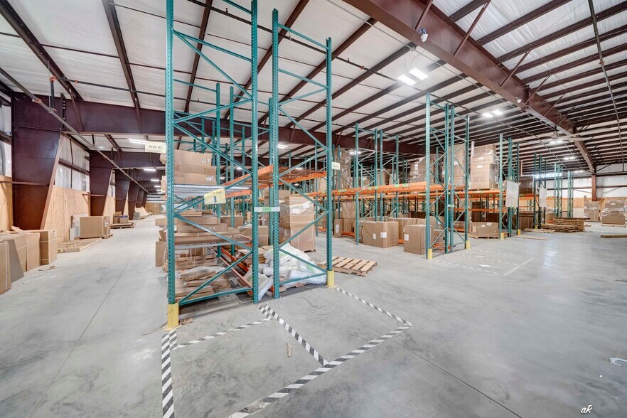 More Photos Of 17684 Cordova Pl, Panama City Beach Distribution For Lease