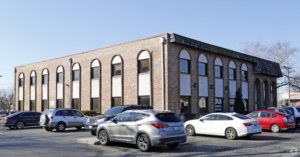 More Photos Of 10661 S Roberts Rd, Palos Hills Medical For Lease