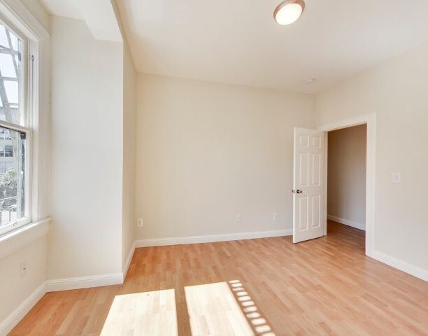 More Photos Of 135-139 8th St, San Francisco Apartments For Sale