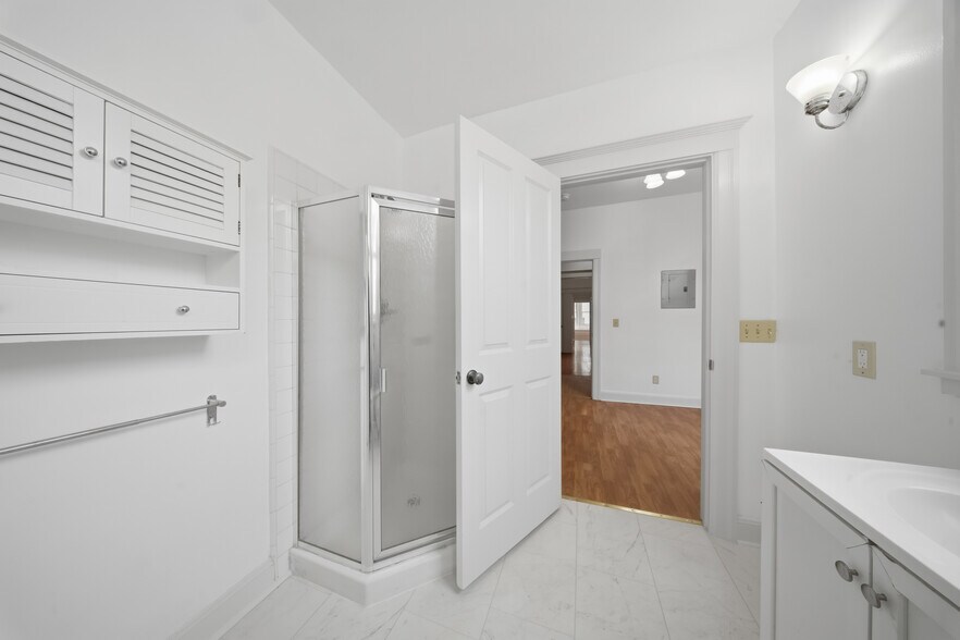 More Photos Of 561 Minna St, San Francisco Multifamily For Sale
