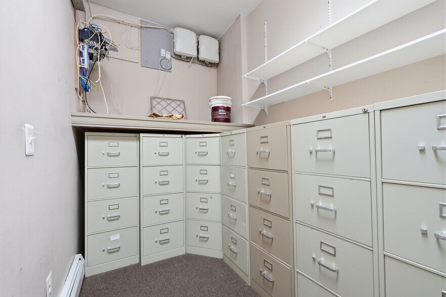 More Photos Of 3157 Mechanicsville Rd, Eddington Medical For Sale