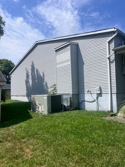 More Photos Of 3033 W 44th St, Cleveland Office For Sale