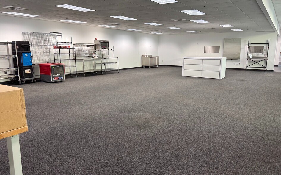More Photos Of 2227 Welbilt Blvd, New Port Richey Office For Sale