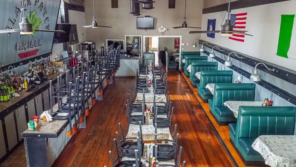 More Photos Of 1011 W Main St, Princeton Restaurant For Sale
