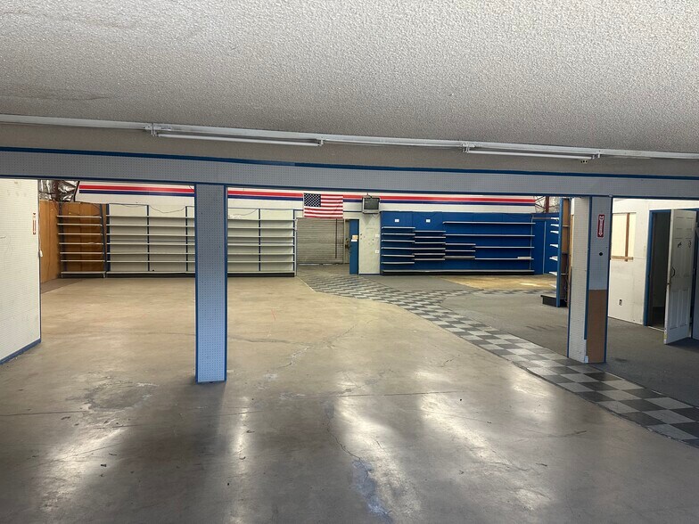 More Photos Of 10809 Prospect Ave, Santee Service For Lease
