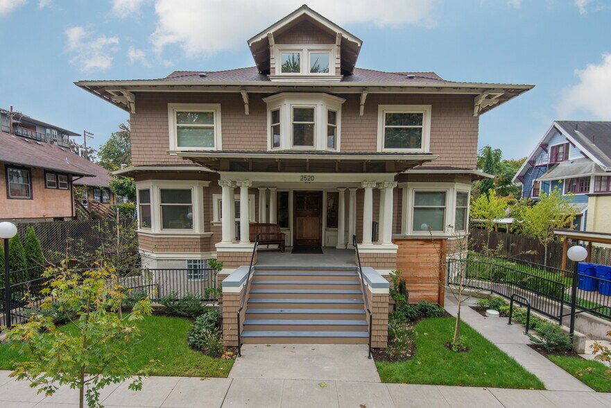 More Photos Of 2520 SE Madison St, Portland Apartments For Sale