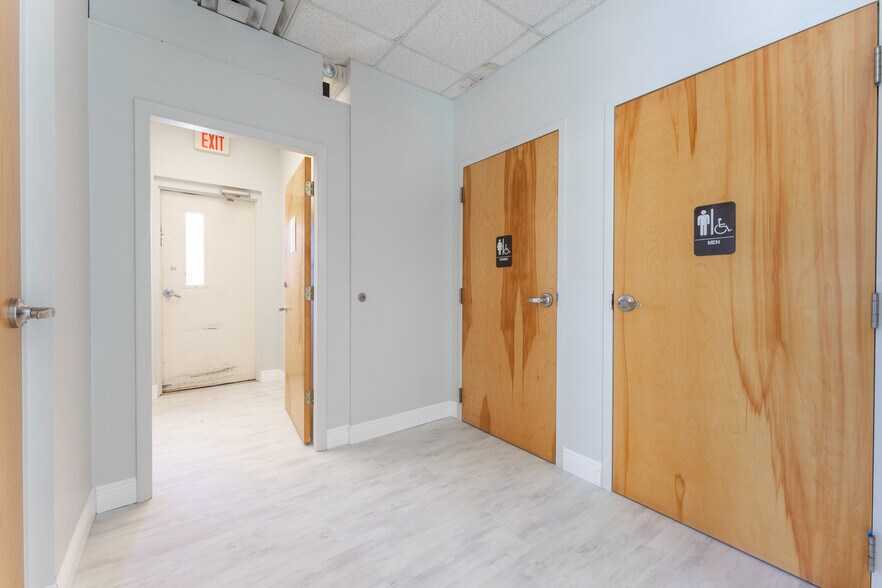 More Photos Of 37104 Clinton Ave, Dade City Office For Lease