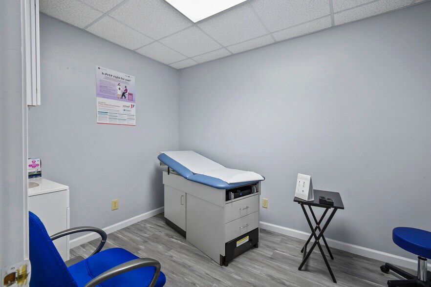 More Photos Of , Jacksonville Office For Sale