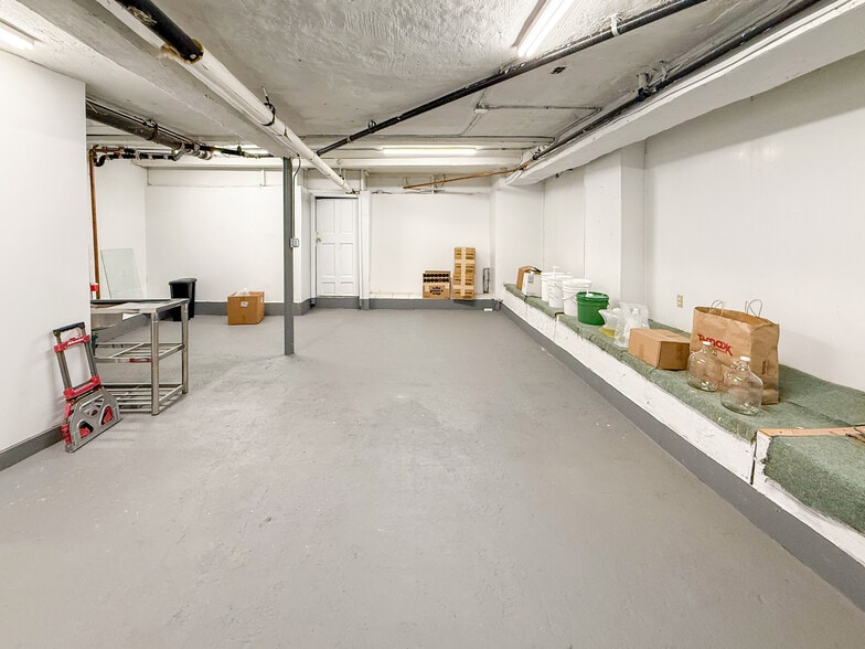 More Photos Of 239 E 80th St, New York Apartments For Lease