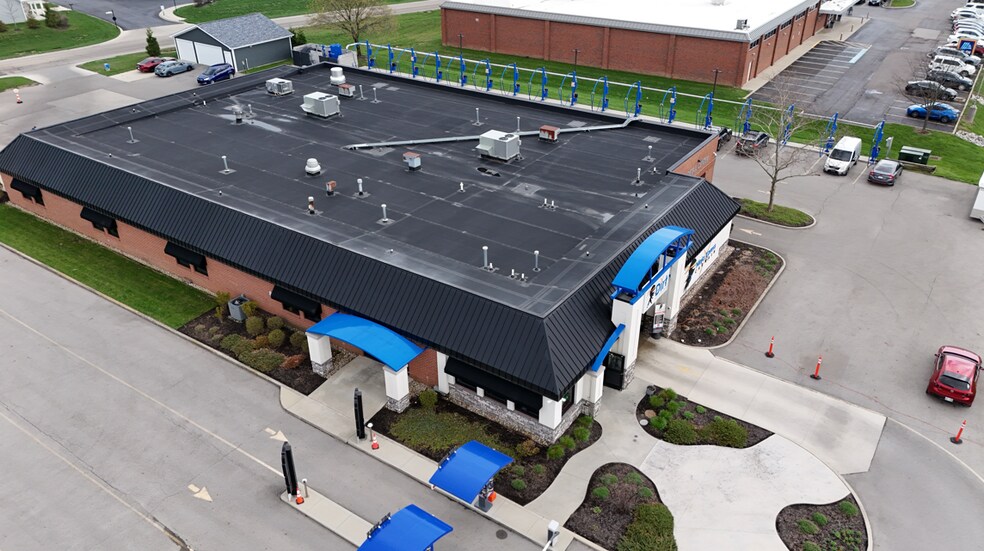 Primary Photo Of 8062 Orange Centre Dr, Lewis Center Carwash For Sale