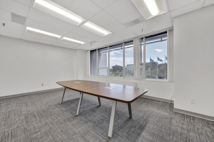 More Photos Of 4500 Leeds Ave, North Charleston Unknown For Lease