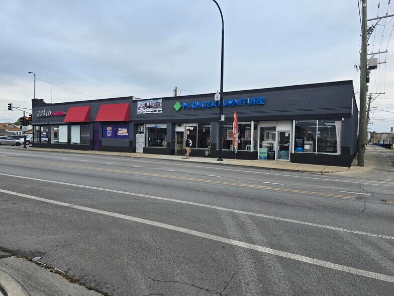 More Photos Of 5159 W Diversey Ave, Chicago Storefront For Sale