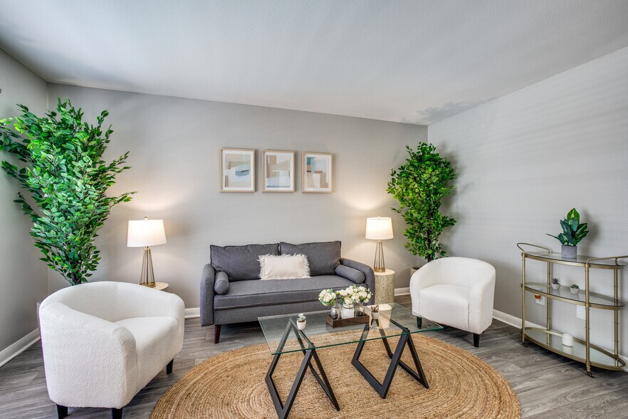 More Photos Of 8900 Chimney Rock Rd, Houston Apartments For Sale