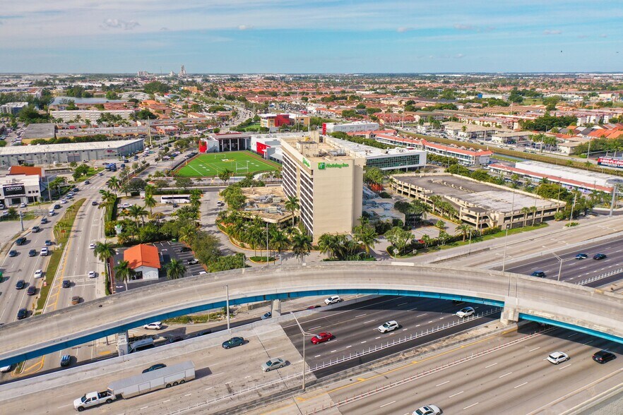 More Photos Of 7707 NW 103rd St, Hialeah Hotel For Sale