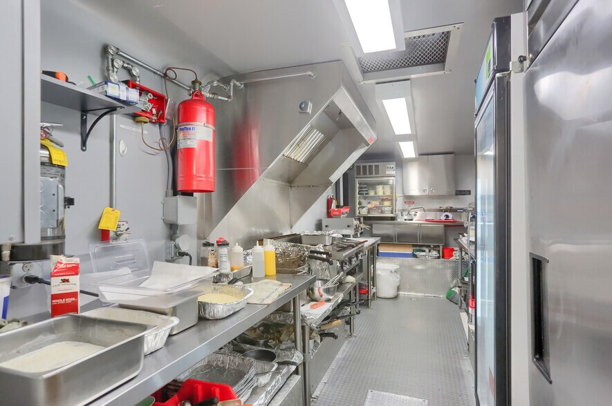 More Photos Of 115 W Main St, Evans City Freestanding For Sale