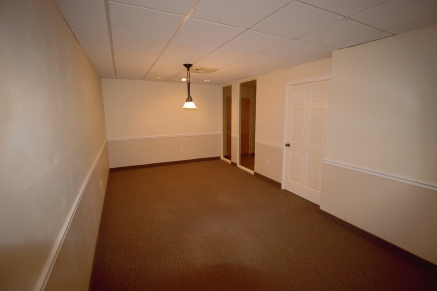 More Photos Of 3000 Mount Read Blvd, Greece Medical For Lease