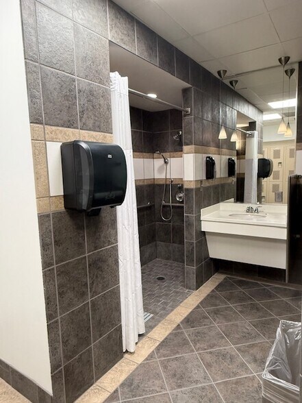More Photos Of 44 Inverness Center Pky, Birmingham Unknown For Lease